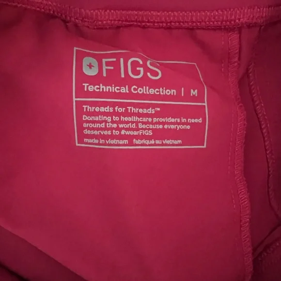 Figs Cranberry Cade Cargo pants Medium***  Read Description - Picture 9 of 9